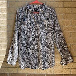 Oh Baby by Motherhood Maternity Shirt M Snake Skin Grey